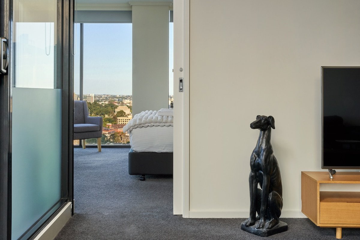 Exclusive Stays – The Sentinel (5a) gallery image 4