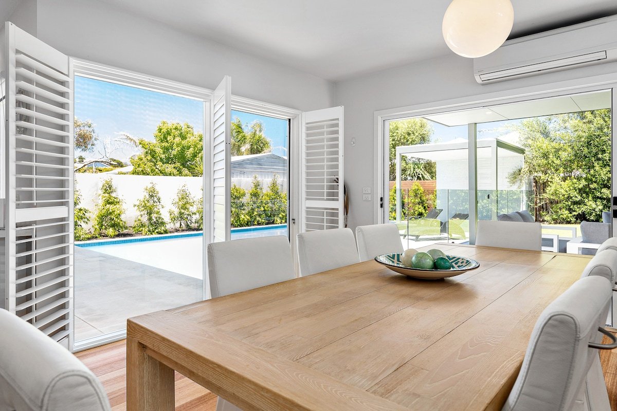 Elegant Entertainer – Chic Sorrento Retreat gallery image 2