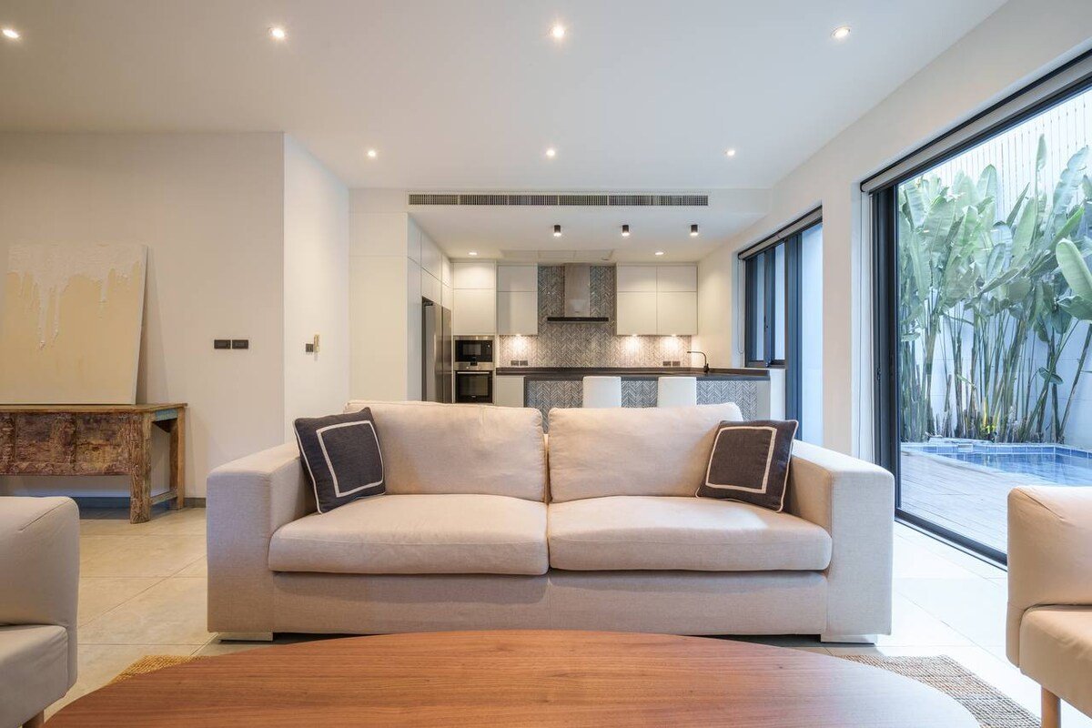 Monochrome Designer Pool Villa gallery image 4