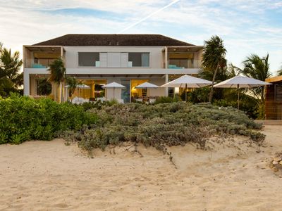 Beach Enclave Long Bay V5 – 6BR Beachfront Villa