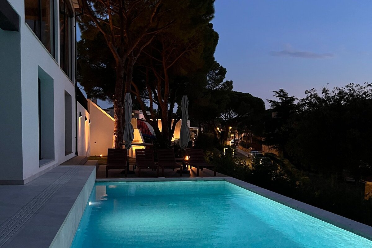 New Elegant 8 King Bedrooms Villa Panoramic Views gallery image 5