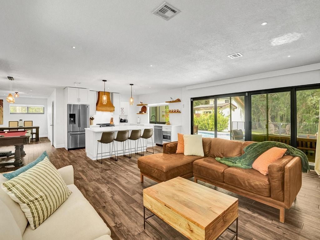 Ranch life in the City- Heated Pool-Pond-1 acre gallery image 4