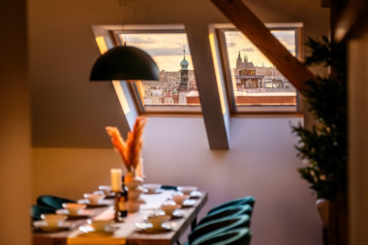 6BR Castle V!EWS A/C luxury Dolce Vita apartment gallery image 4