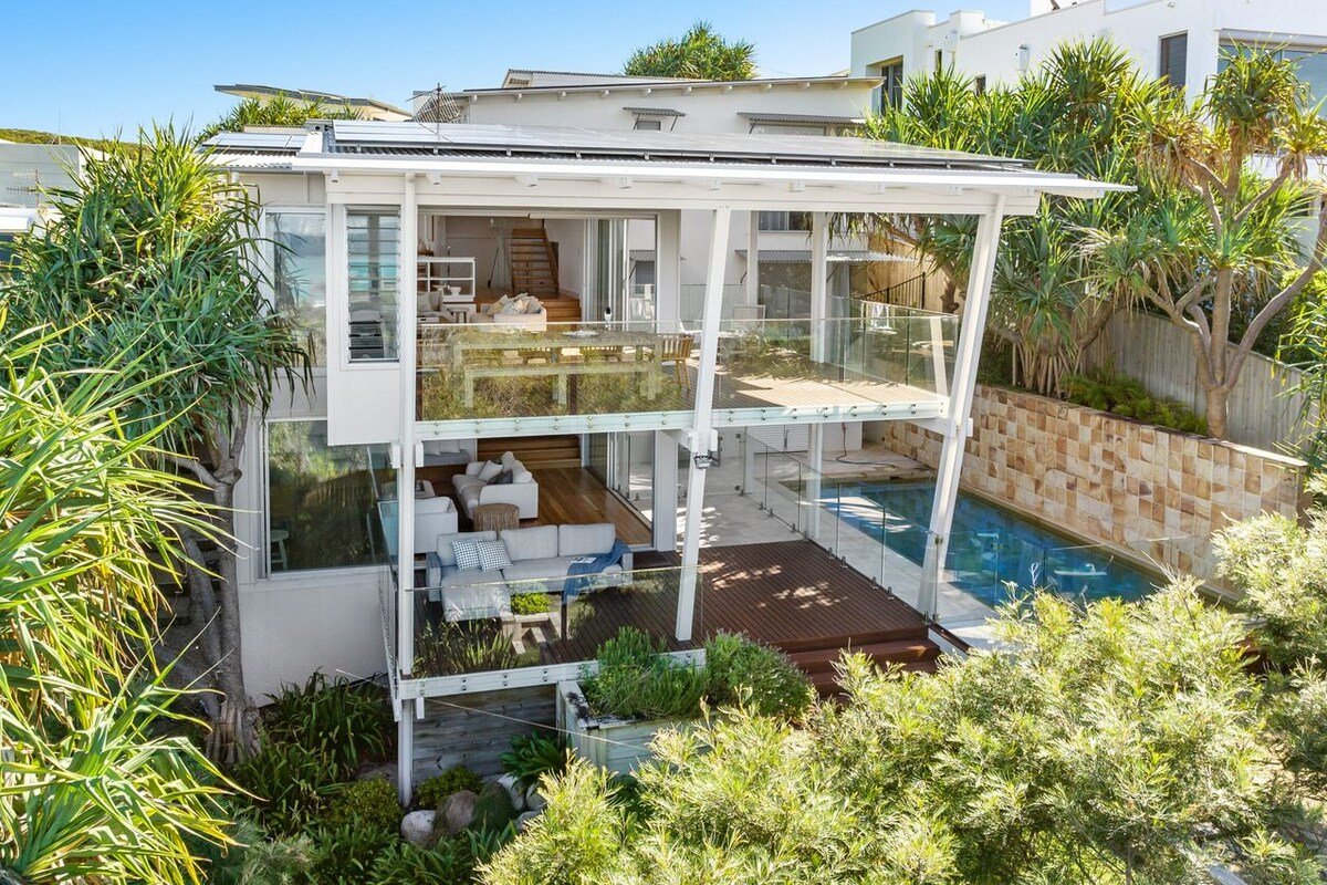 24 Noosa Dunes – Beachfront Luxury Home gallery image 5