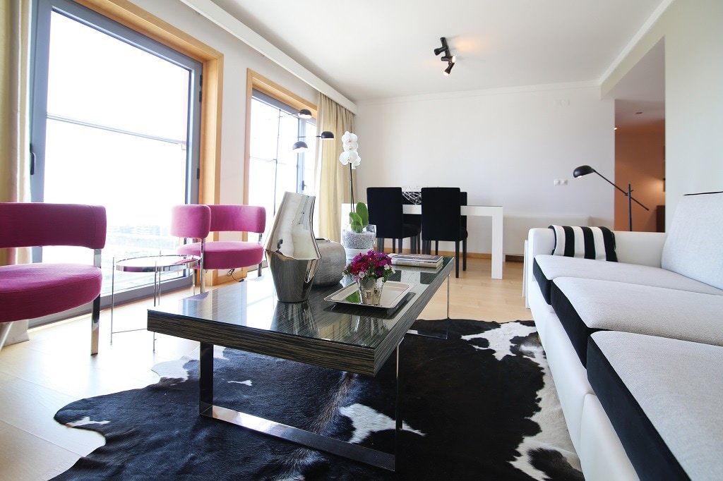 All services included! Two Bedroom apt City view gallery image 3