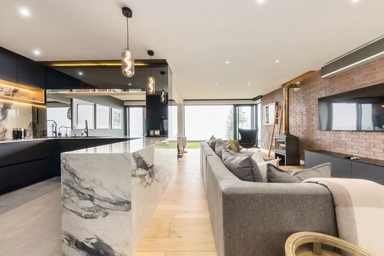 Happy Days Lux Apartment featured image