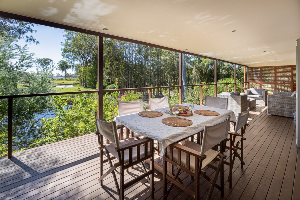 Pavilion · Lake Weyba Cottages Noosa – Pavilion gallery image 2