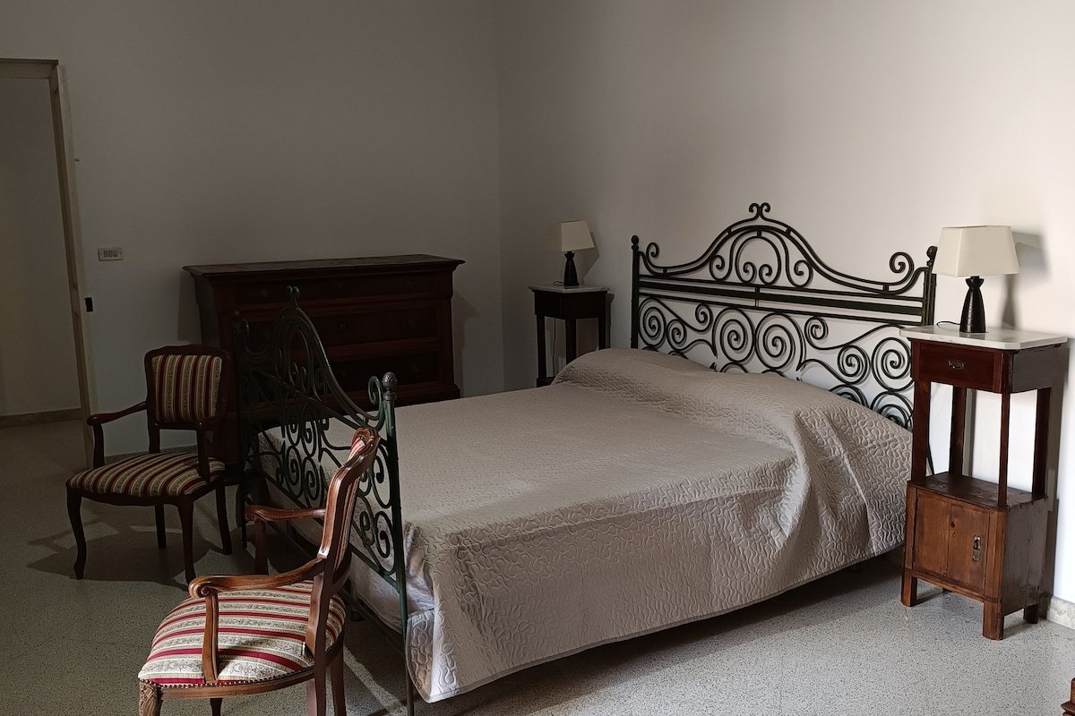 Prestigioso Palazzo Muia con vasca idromassaggio gallery image 4