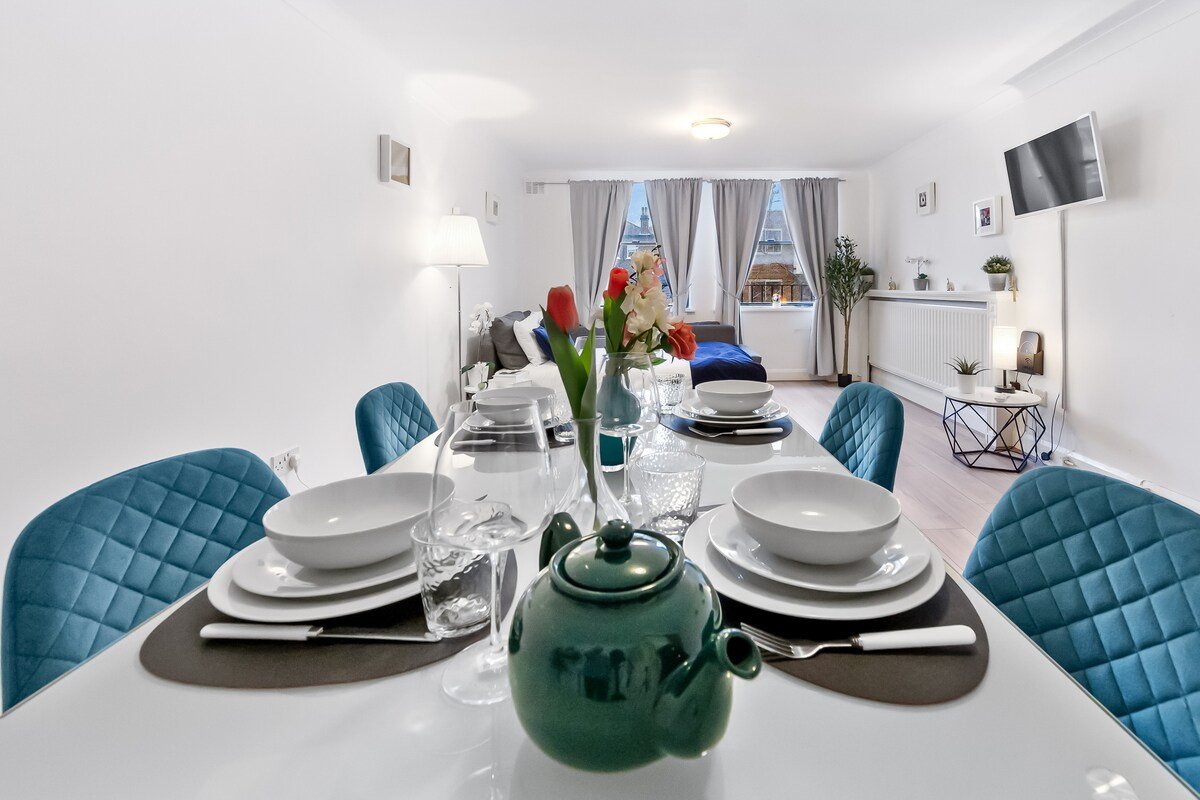 The Queensborough 2 Bedroom Flat Near Hyde Park gallery image 2