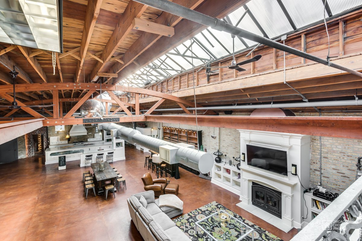 LOFT606: Gigantic Sunlit Former Factory Home