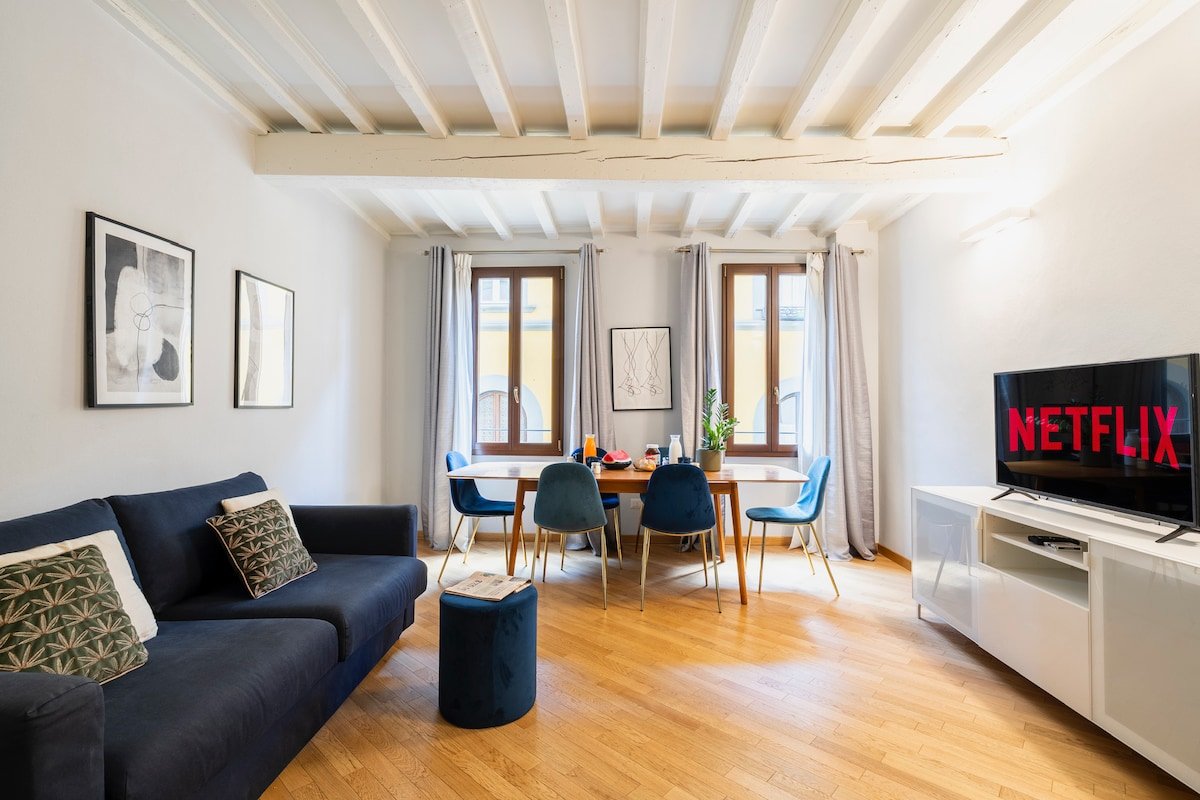 [Duomo-Uffizi] @3BDR Bright and Luxury apartment gallery image 2