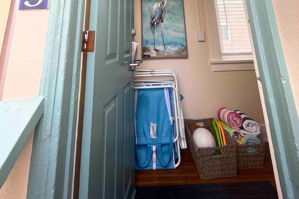 South Mission Oceanview Duplex : 15 guests gallery image 3