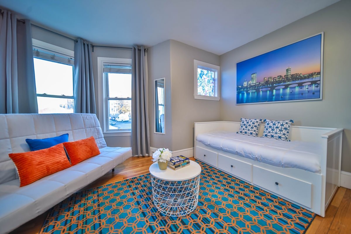 Groupstay w/firepit mins2Downtown Fenway FreePrkg gallery image 2