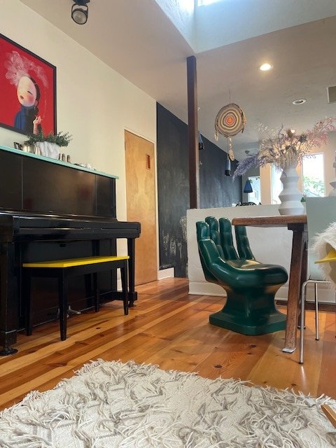 Colorful Midcentury inspired Venice Beach House gallery image 4