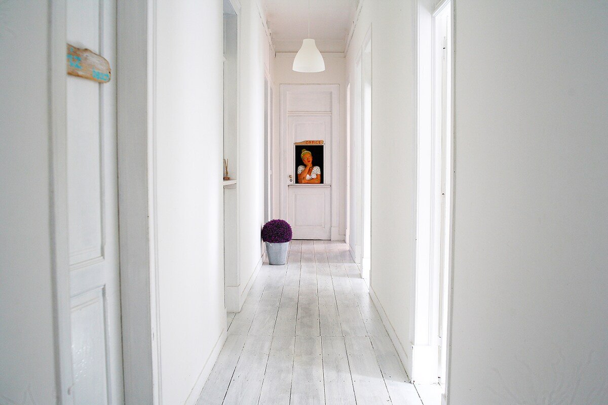 Aloha Beach House 3 Bedrooms in Parede Cascais gallery image 5