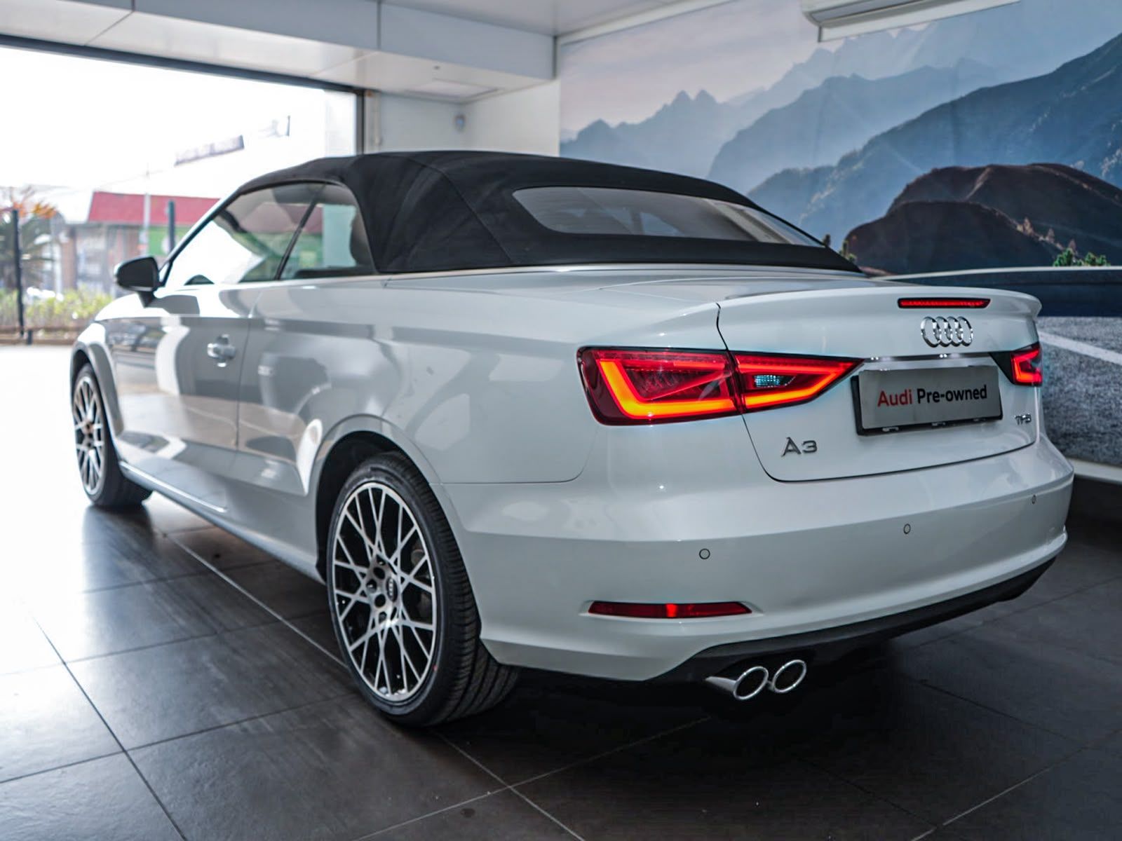 Used car gallery