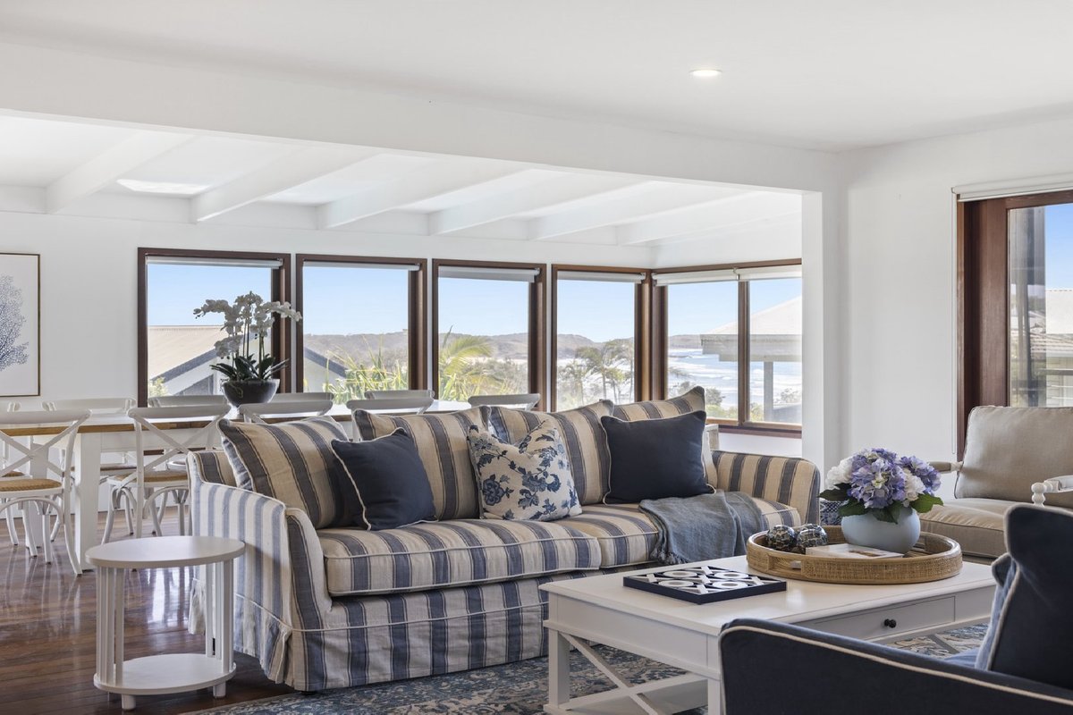 Victoria’s Ocean Escape – Shared Pool and Yard