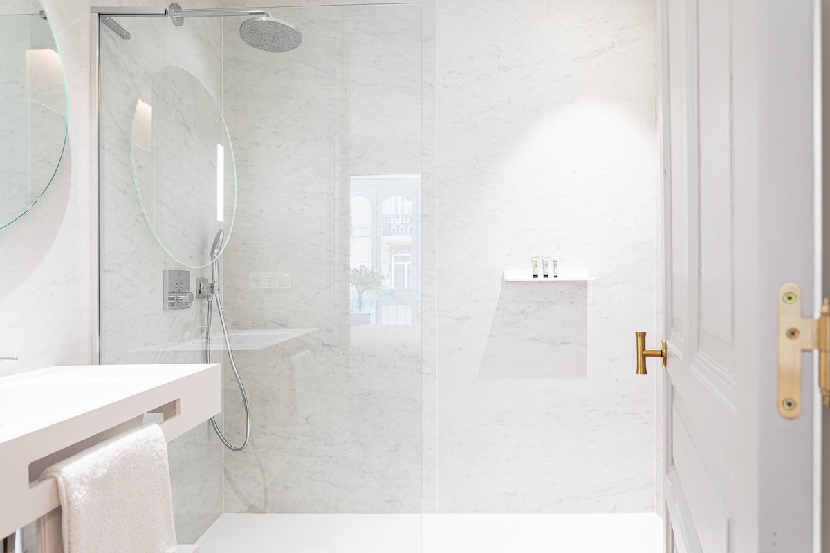 “La Bella Easo” brand new&style at La Concha beach gallery image 4