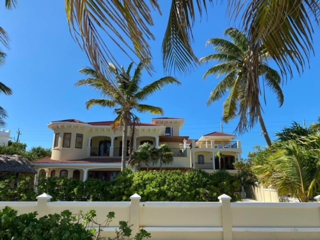 Adagio Villa Full Property gallery image 2