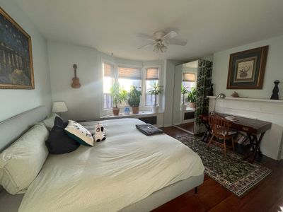 Spacious Entire 2-Bedroom Apartment with Sun Room