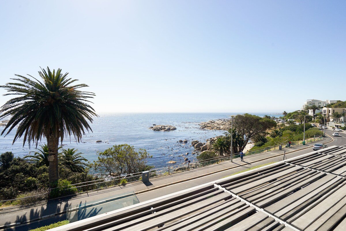 Boulders Beach on Victoria Road gallery image 3