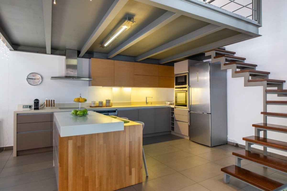 DesignStay in Plaka with Courtyard | by Acropolis gallery image 5