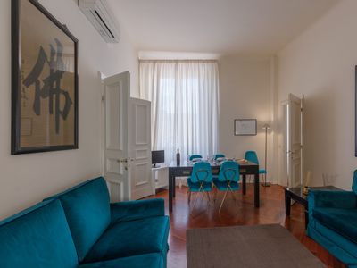 Seta spacious apartment next to the Duomo