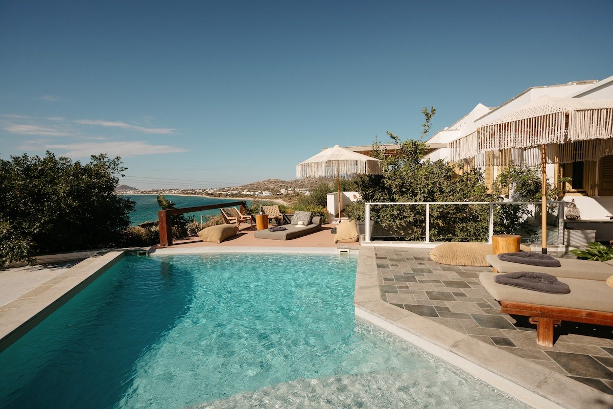 Villa ‘Yellow’ inviting to discover privpool 8 pax gallery image 2