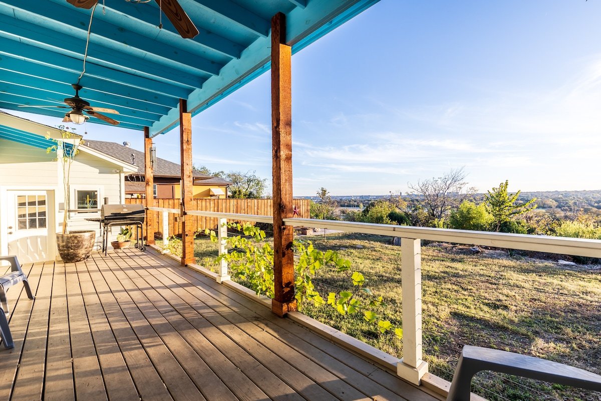 Urban Farmhouse gallery image 2