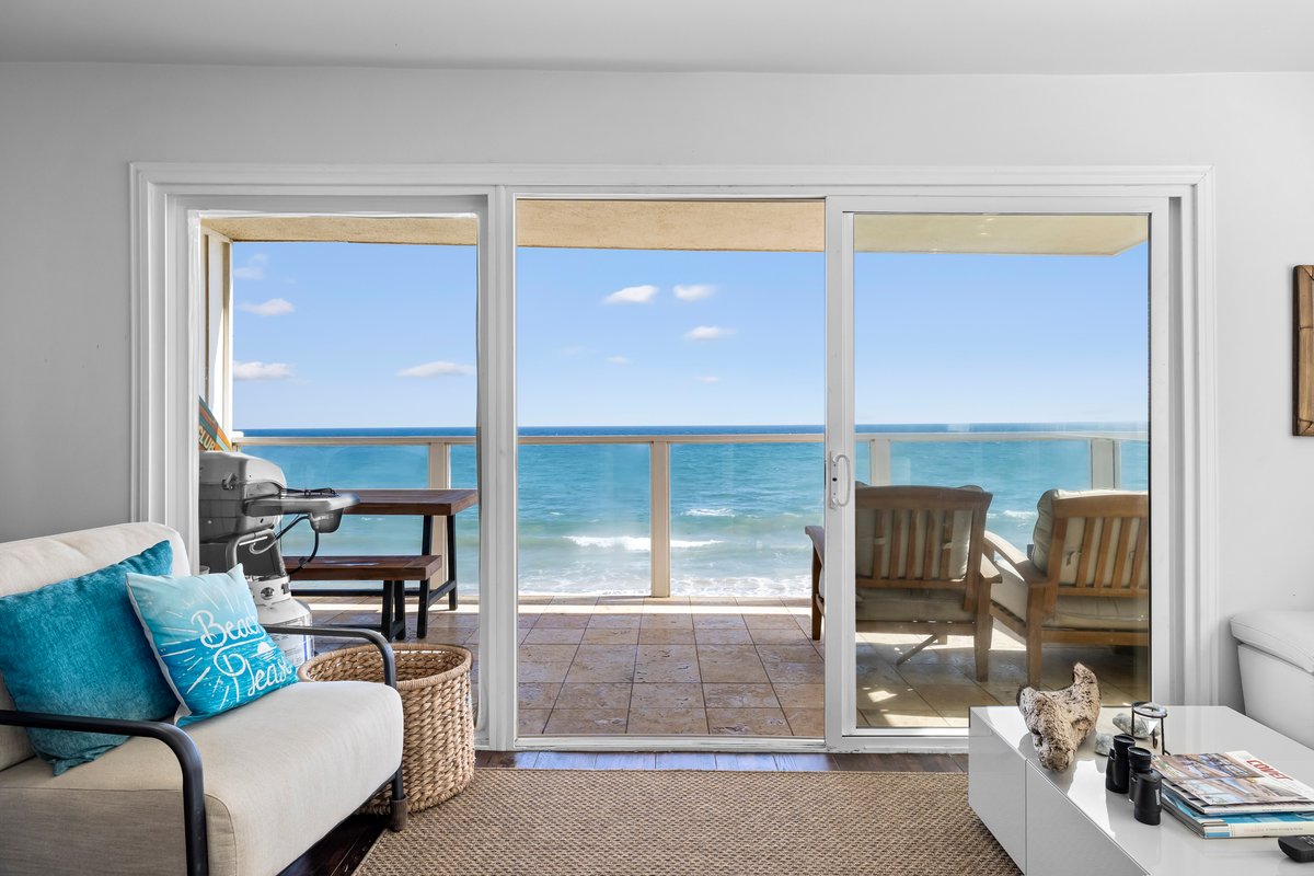 Ultra Premium High Tech Oceanfront Home