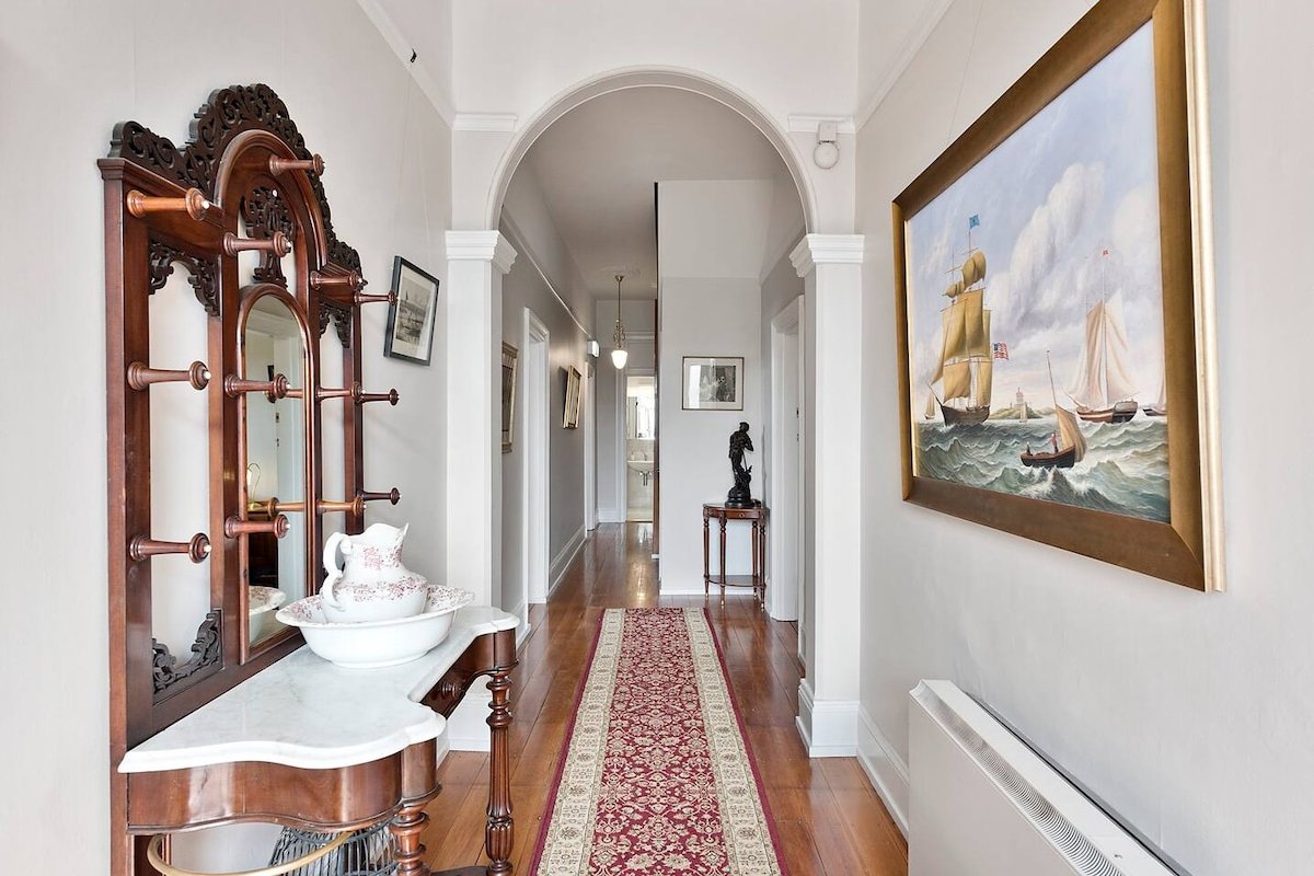 Hampden Manor—A Refined Battery Point Period Home gallery image 2