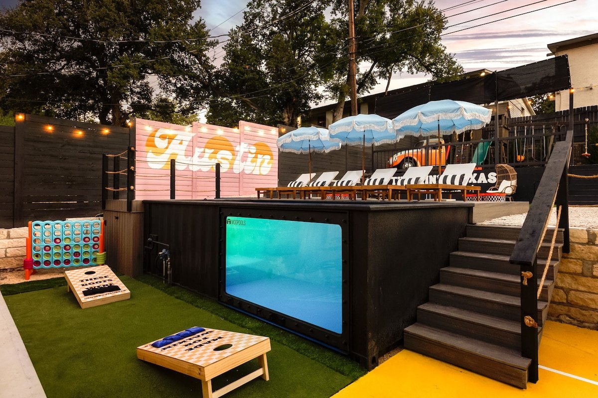 Heated Pool, B-ball, Golf, 3mi Downtown, Sleeps 18 gallery image 3