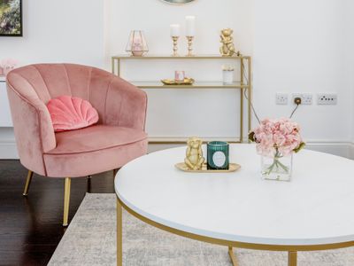 Spacious 2BR Townhouse Pavilion Road