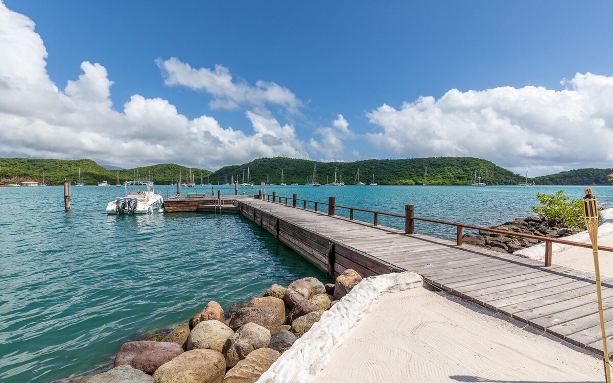 Mount Hartman Bay Estate Beach House gallery image 4