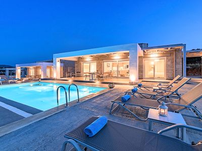Vista Mare Grand Heated Pools