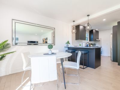 5BR Home in Nepean Ottawa