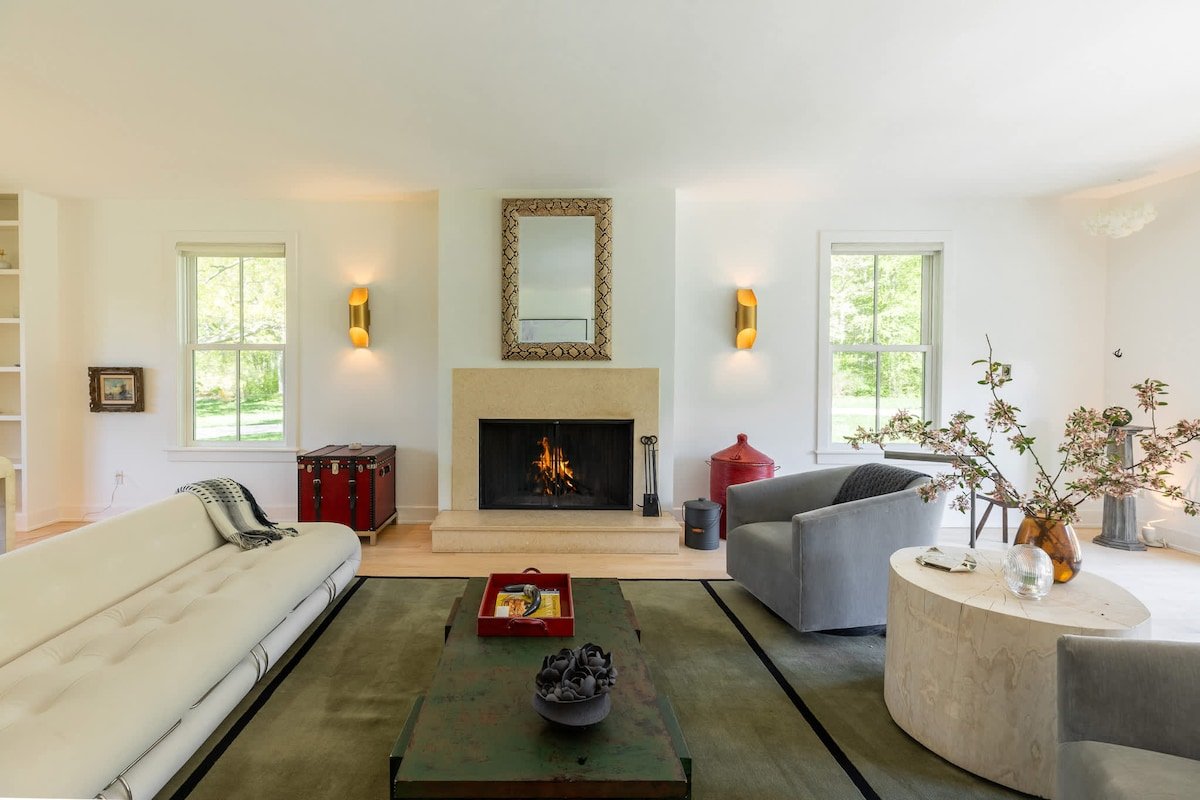 Whimsy Woods – 14 Acre Millbrook Estate with Pool