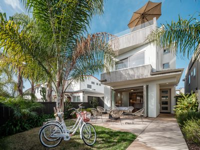 Large Beach Home w/ Rooftop, Walk to Everything!