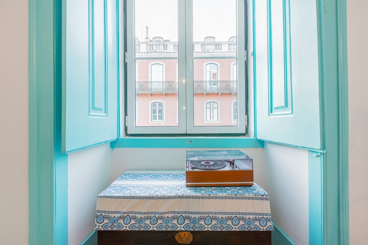 6 rooms LX Factory C&O gallery image 5