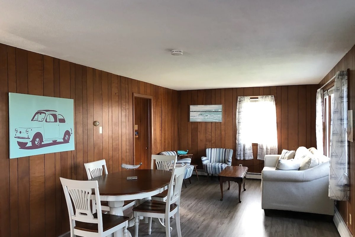 Potter Pond House gallery image 5