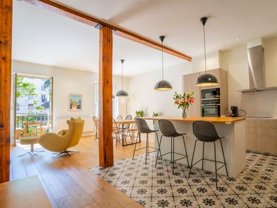 Spacious & Unique Getaway Close to Beach, Centro