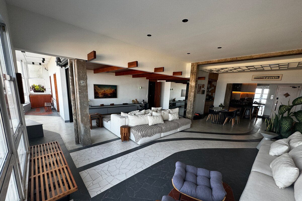 Stunning 3bd: All Brazilian Design Copa Beachfront gallery image 3
