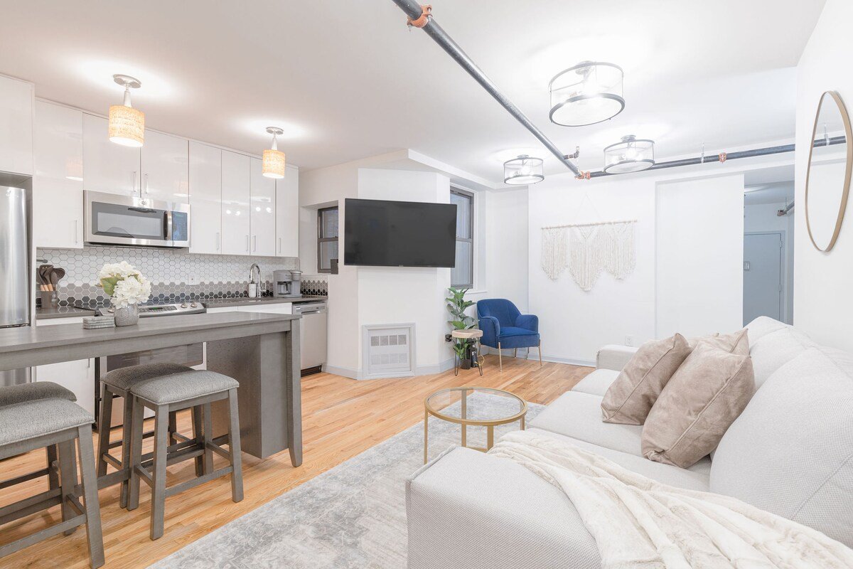 Cozy 2 bedroom St marks gallery image 3