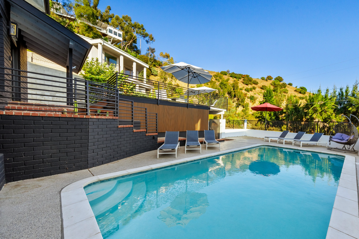 Hollywood Hills Modern Oasis 4BR Pool Skyline View