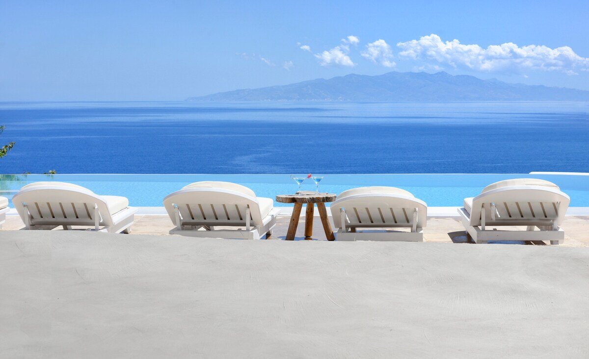 Lia Villas Mykonos PRIVATE & HEATED INFINITY POOL gallery image 5