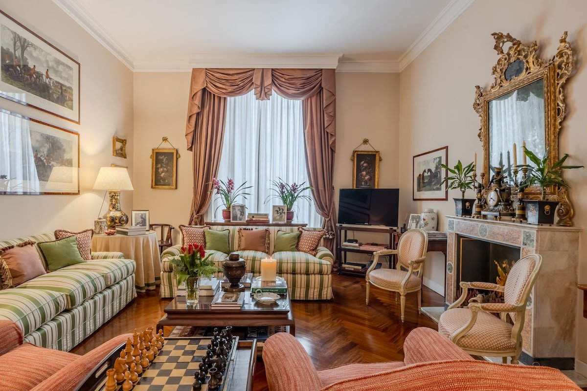 The View Colonna Traiana: Boutique Luxury Home gallery image 3