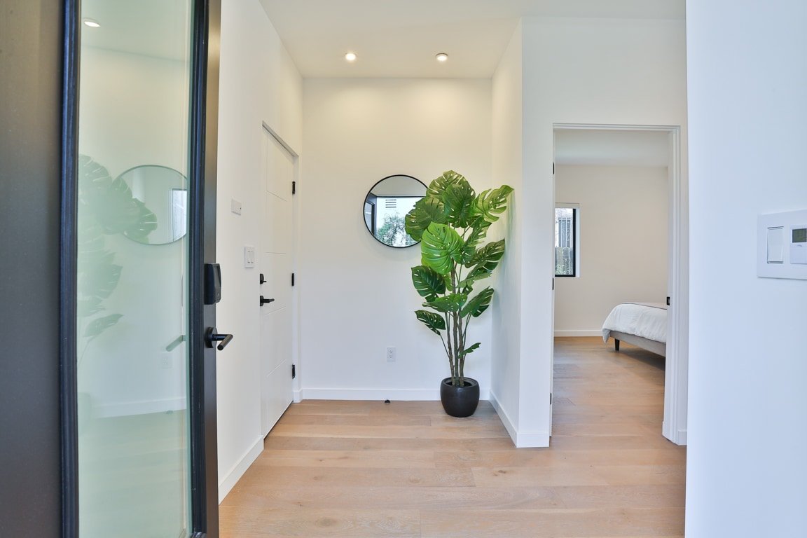 2 story Modern Villa open concept house pool/spa. gallery image 5