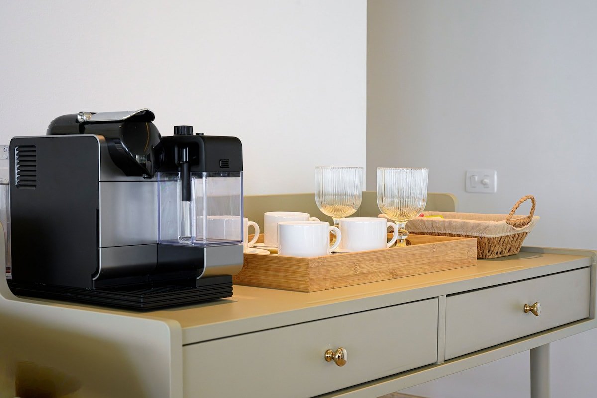 Lindo apartamento de frente para a praia do Leblon gallery image 5