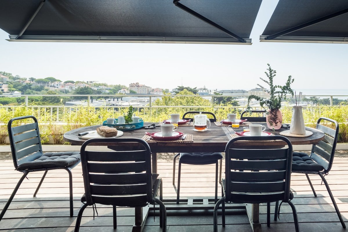 Penthouse. Panoramic terrace with ocean view gallery image 4