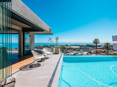 Sensational Views from Springbok Rd in Cape Town